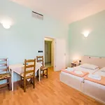 Aurora 3*