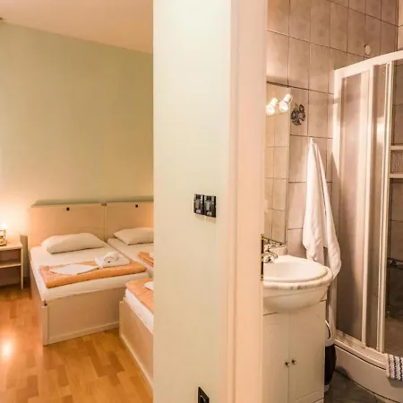 Affittacamere Aurora 3*
