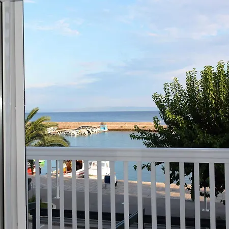 Guest house Aurora 3*