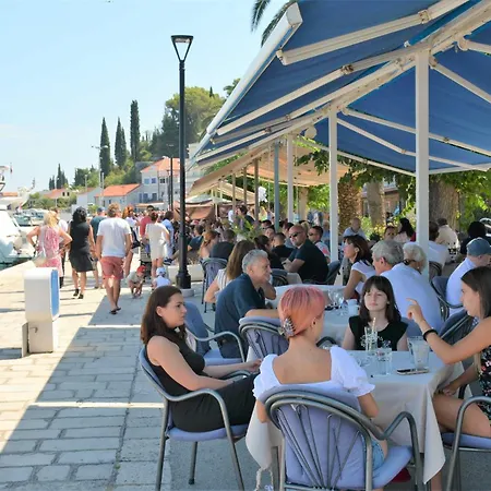 Guest house Aurora Trpanj