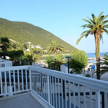 Guest house Aurora 3*