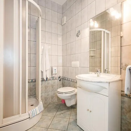 Aurora Gostinjska kuća 3*