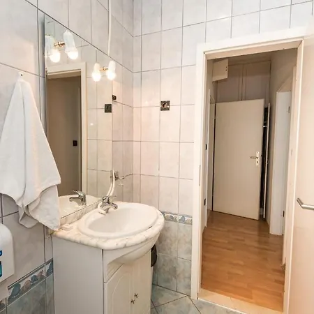 Aurora Guest house 3*